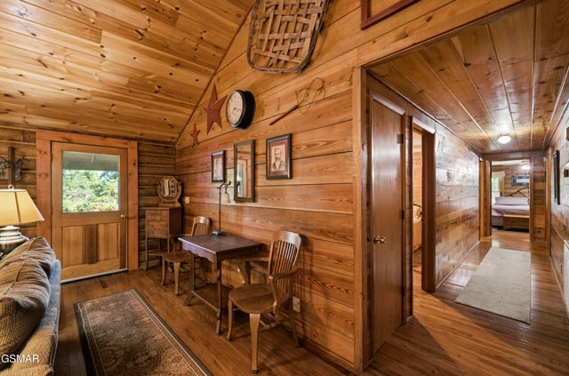 3114 Hatcher Top Road, Sevierville, TN 37862