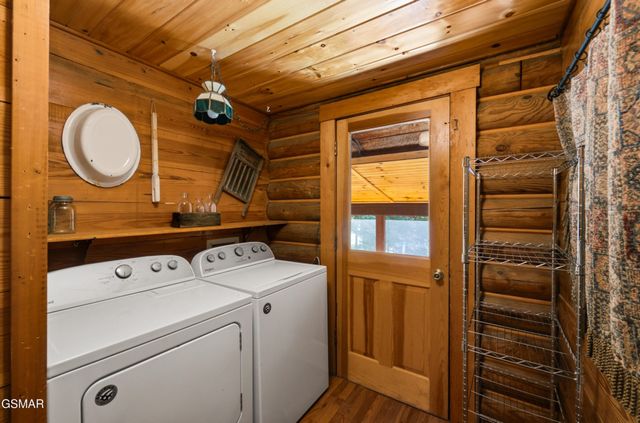 3114 Hatcher Top Road, Sevierville, TN 37862
