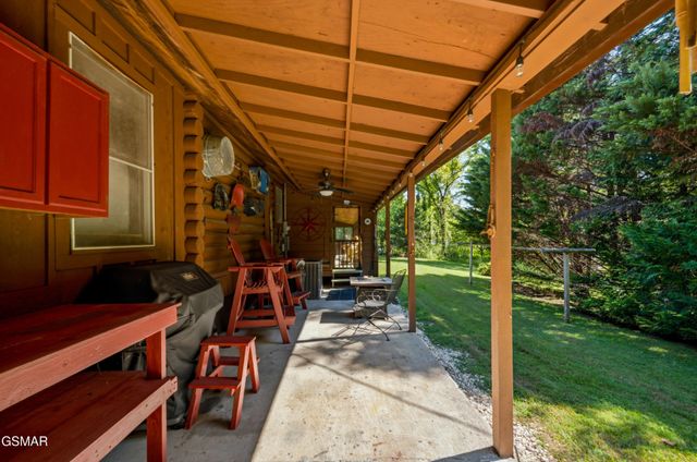 3114 Hatcher Top Road, Sevierville, TN 37862