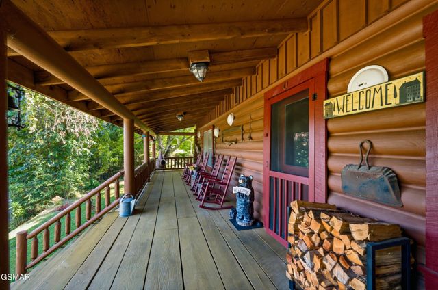 3114 Hatcher Top Road, Sevierville, TN 37862