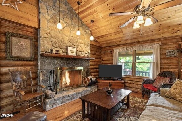 3114 Hatcher Top Road, Sevierville, TN 37862