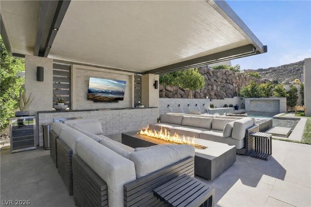 2211 Overlook Canyon Lane, Henderson, NV 89052