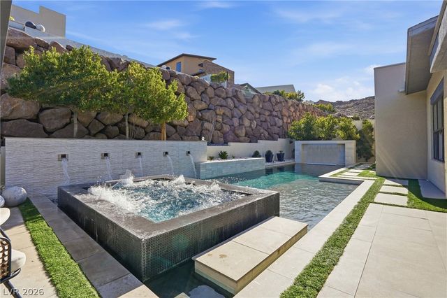 2211 Overlook Canyon Lane, Henderson, NV 89052