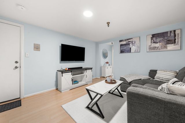 259 Beacon St 4, Boston, MA 02116