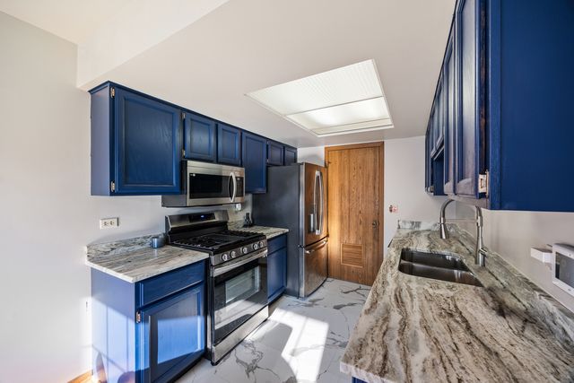 19424 Cypress Drive 1C, Country Club Hills, IL 60478