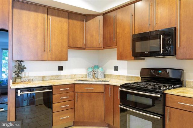 911 INDEPENDENCE AVE SE, Washington, DC 20003