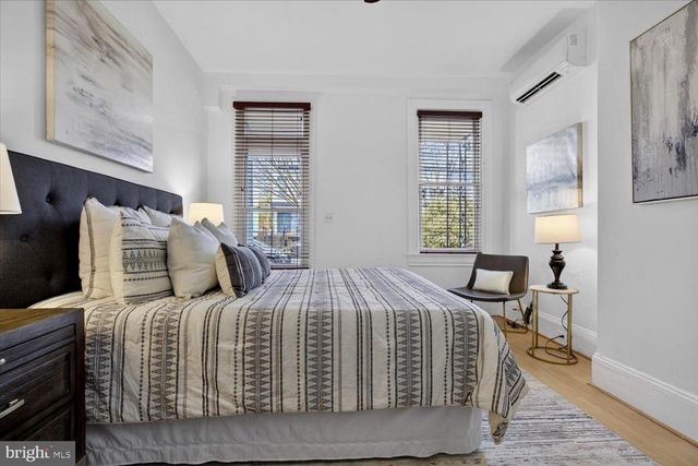 911 INDEPENDENCE AVE SE, Washington, DC 20003