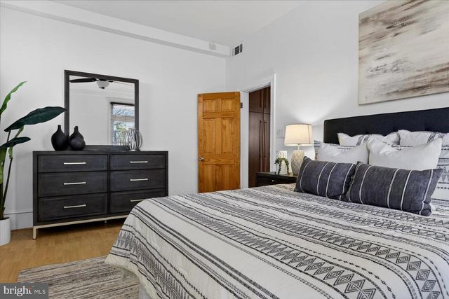 911 INDEPENDENCE AVE SE, Washington, DC 20003