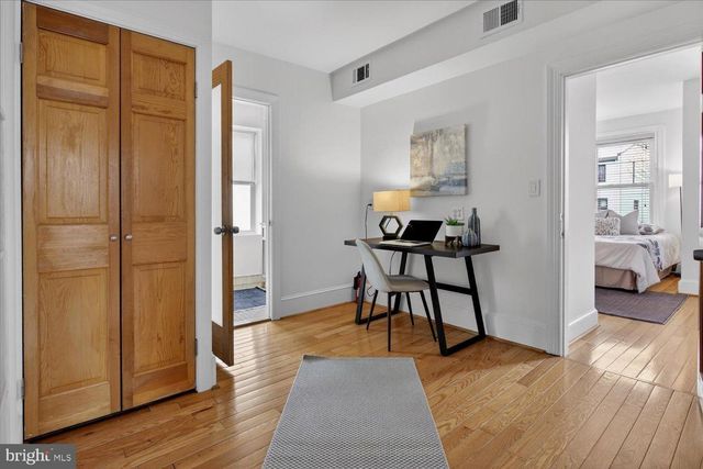 911 INDEPENDENCE AVE SE, Washington, DC 20003