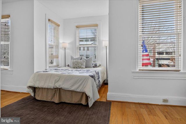 911 INDEPENDENCE AVE SE, Washington, DC 20003