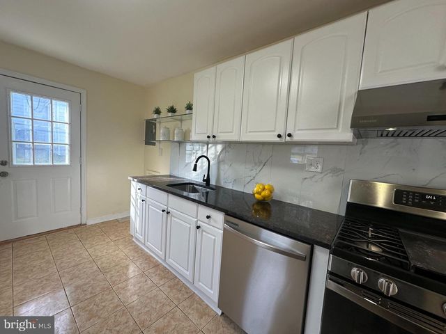 5530 HALWIS ST, Alexandria, VA 22303