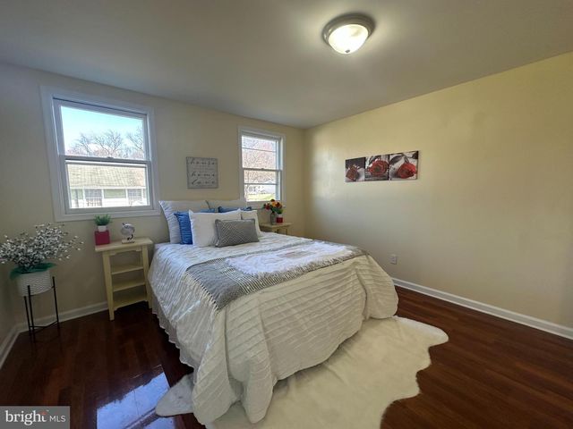 5530 HALWIS ST, Alexandria, VA 22303