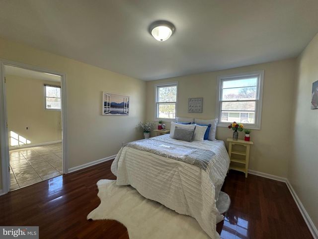 5530 HALWIS ST, Alexandria, VA 22303