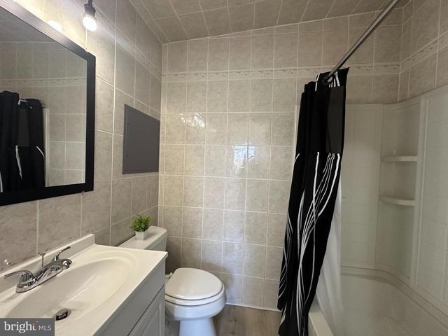 5530 HALWIS ST, Alexandria, VA 22303