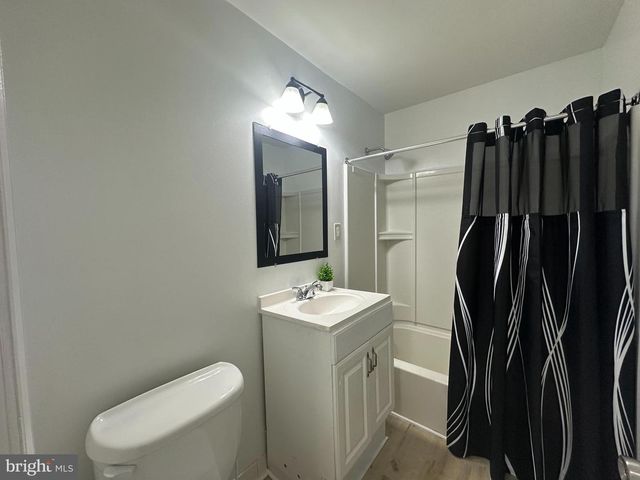 5530 HALWIS ST, Alexandria, VA 22303