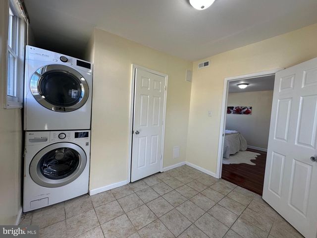 5530 HALWIS ST, Alexandria, VA 22303