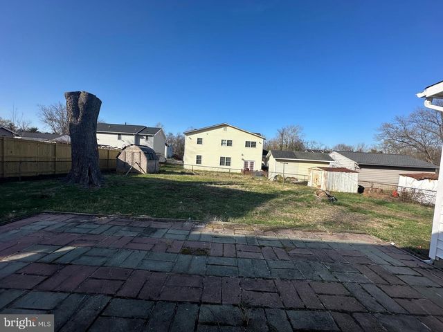 5530 HALWIS ST, Alexandria, VA 22303