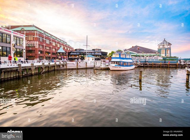 5530 HALWIS ST, Alexandria, VA 22303