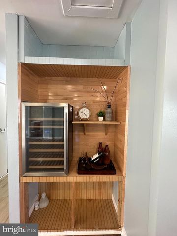 5530 HALWIS ST, Alexandria, VA 22303