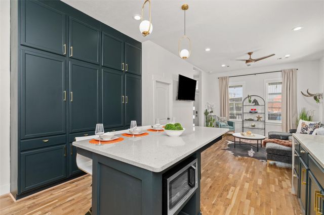1513 E Gentry Street, Houston, TX 77009