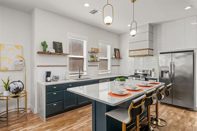 1513 E Gentry Street, Houston, TX 77009