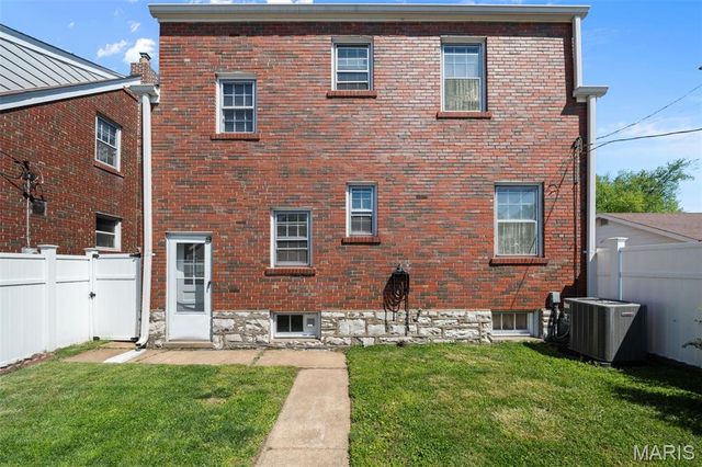 5750 Gresham Avenue, St Louis, MO 63109
