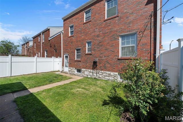 5750 Gresham Avenue, St Louis, MO 63109