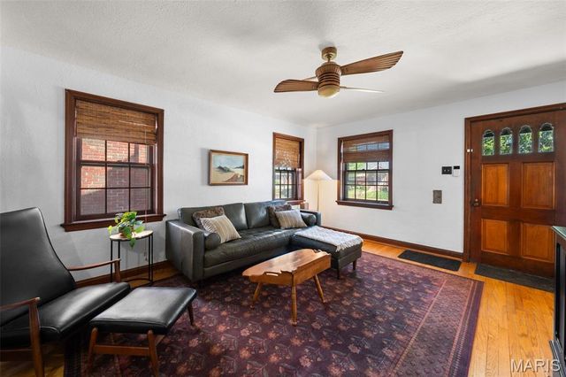 5750 Gresham Avenue, St Louis, MO 63109