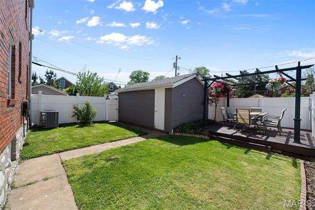 5750 Gresham Avenue, St Louis, MO 63109
