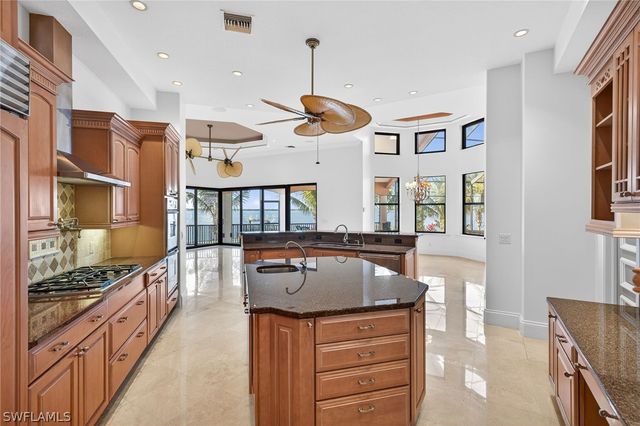 2600 McGregor BLVD, Fort Myers, FL 33901