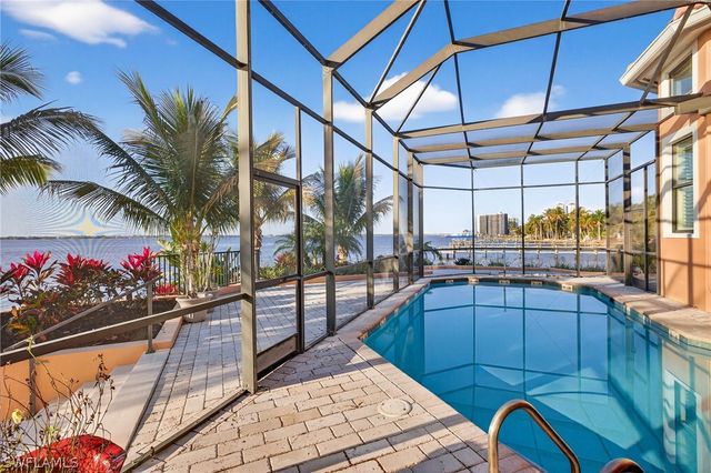 2600 McGregor BLVD, Fort Myers, FL 33901