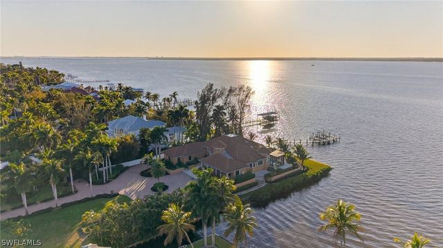 2600 McGregor BLVD, Fort Myers, FL 33901