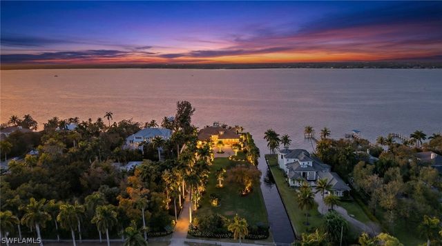 2600 McGregor BLVD, Fort Myers, FL 33901