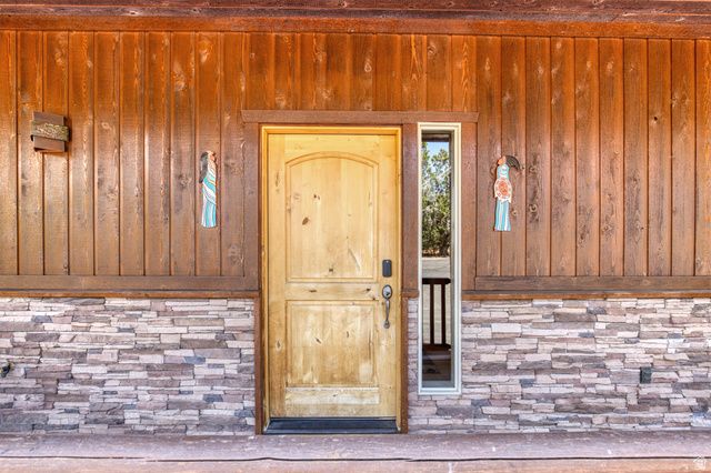 755 S ZION RIDGE RD, Orderville, UT 84758