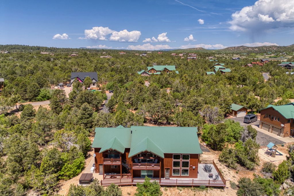 755 S ZION RIDGE RD, Orderville, UT 84758