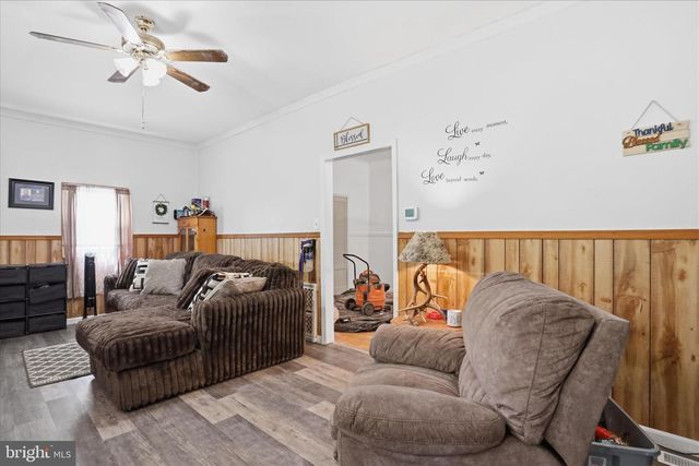 63 GREAT OAK LN, Harpers Ferry, WV 25425
