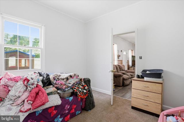 63 GREAT OAK LN, Harpers Ferry, WV 25425