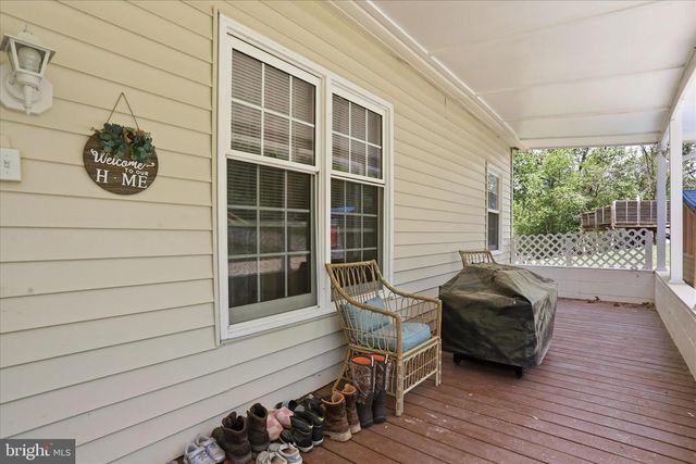 63 GREAT OAK LN, Harpers Ferry, WV 25425