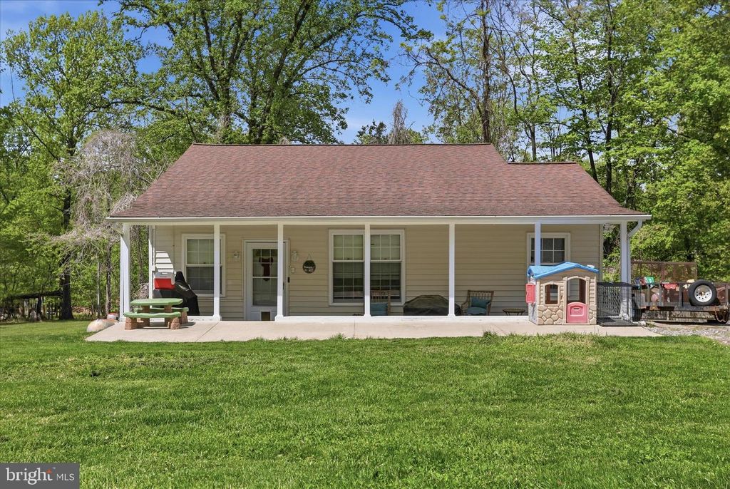 63 GREAT OAK LN, Harpers Ferry, WV 25425