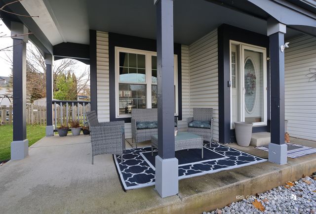 2348 N Old Pond Lane, Round Lake Beach, IL 60073