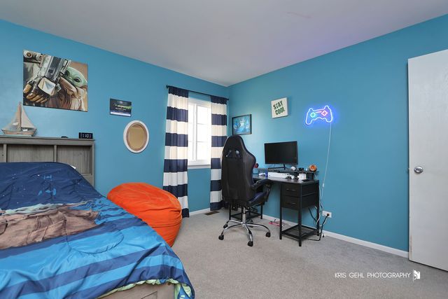 2348 N Old Pond Lane, Round Lake Beach, IL 60073