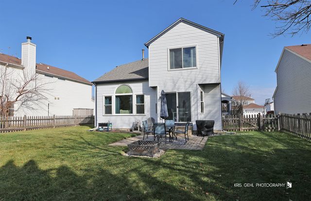 2348 N Old Pond Lane, Round Lake Beach, IL 60073