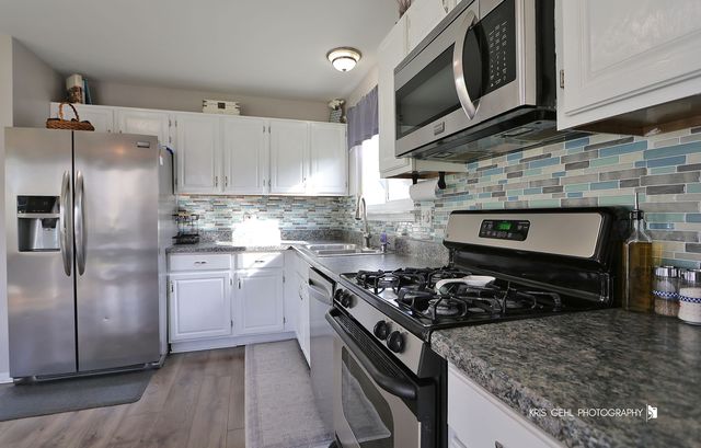 2348 N Old Pond Lane, Round Lake Beach, IL 60073