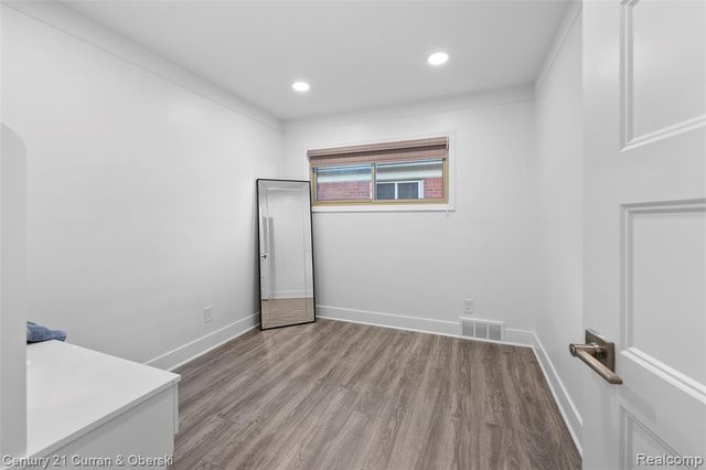 4008 Katherine Street, Dearborn Heights, MI 48125