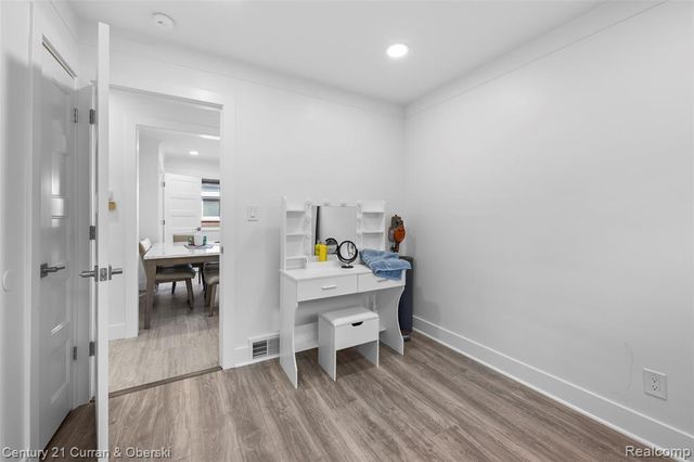 4008 Katherine Street, Dearborn Heights, MI 48125