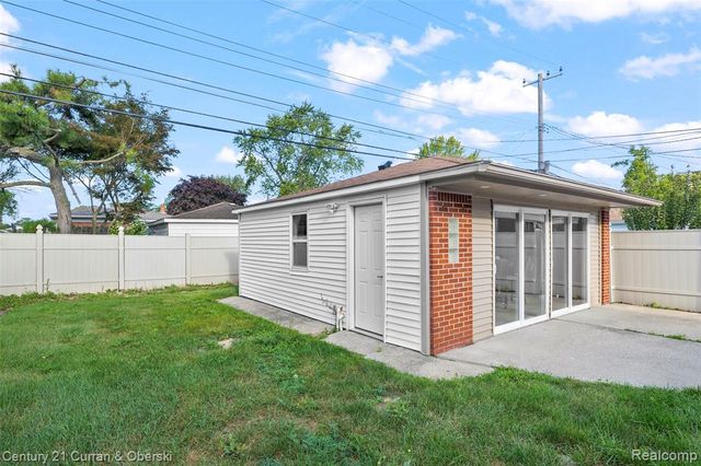 4008 Katherine Street, Dearborn Heights, MI 48125