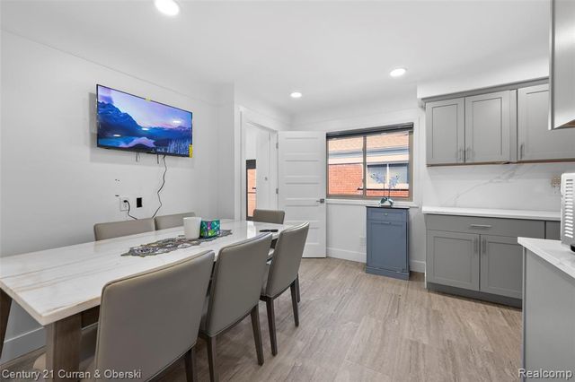 4008 Katherine Street, Dearborn Heights, MI 48125