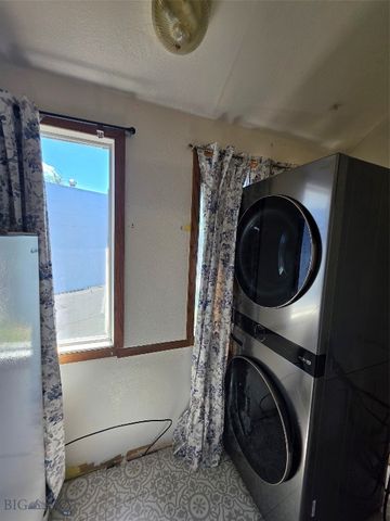 901 Delaware, Butte, MT 59701