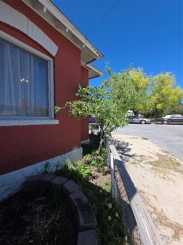 901 Delaware, Butte, MT 59701