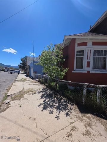 901 Delaware, Butte, MT 59701